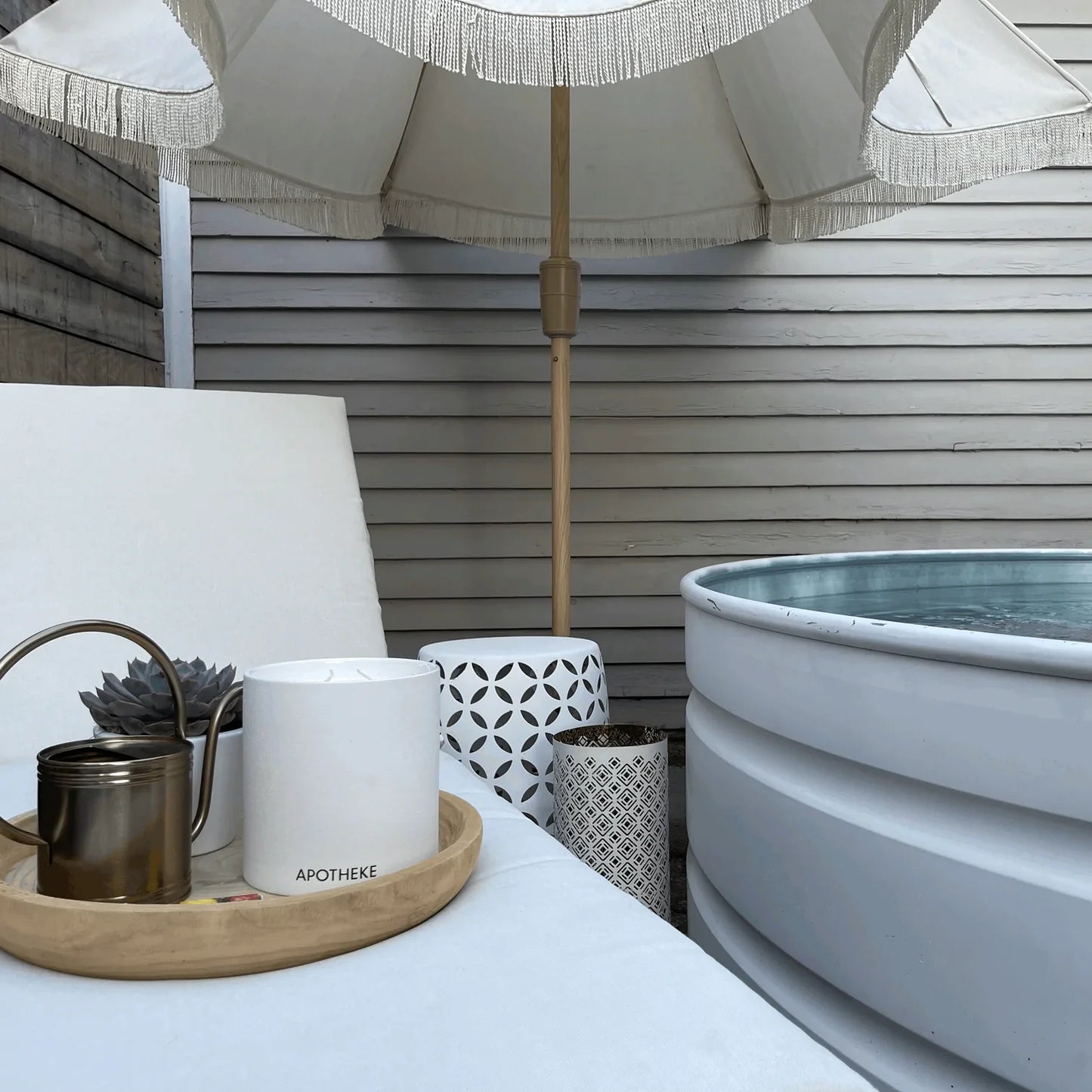 Apotheke Concrete 4-Wick Candle, White Vetiver