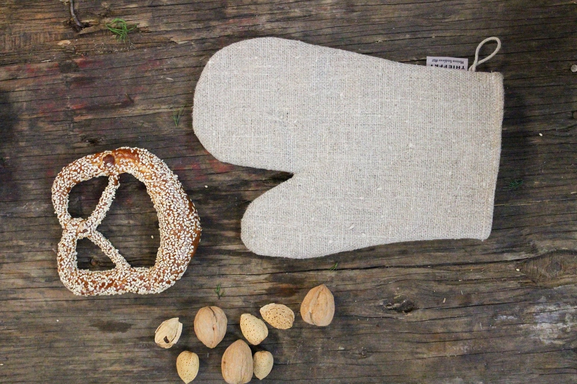 Thieffry Bagatelle Linen Oven Mitt - French Dry Goods