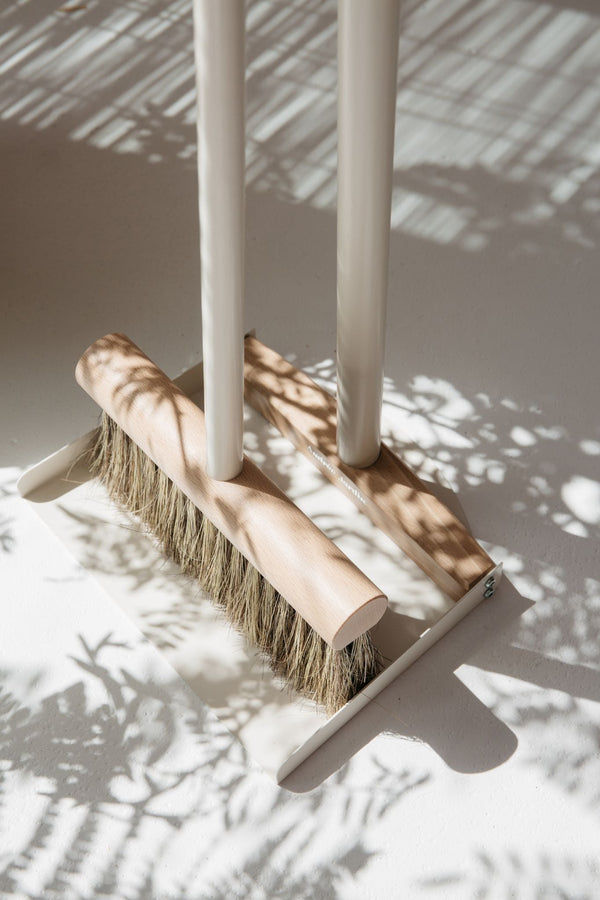 Mr. and Mrs. Clynk Natural Large Complet Dustpan and Broom in Cream